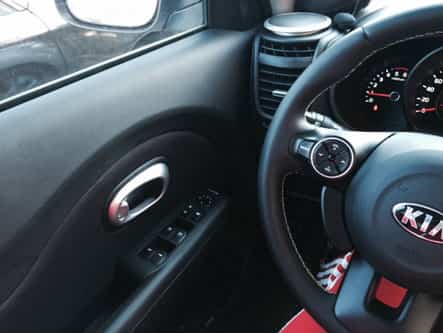 не открывается дверь Kia Soul