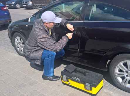 Не открывается водительская дверь автомобиля?