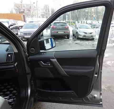 Открыть дверь Freelander
