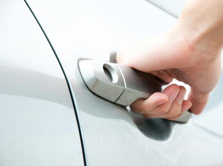 Открыть дверь Nissan Teana