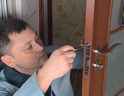Открыть ручку.
