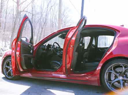 Открыть дверь Alfa Romeo 