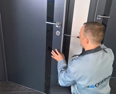 Работа с фурнитурой.